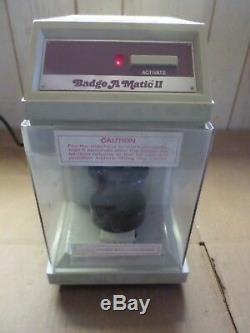 Badge A Matic II AUTOMATIC Electric 2.25 BUTTON MAKER Working