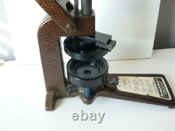 Badge-A-Minit 3 Button Badge-A-Matic Button Maker #1900 used