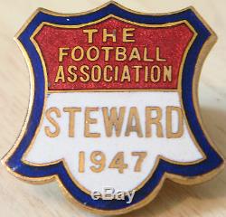 Le Football Association 1947 Badge Administrateur Maker J & T Co Boutonnière 29mm X 30mm